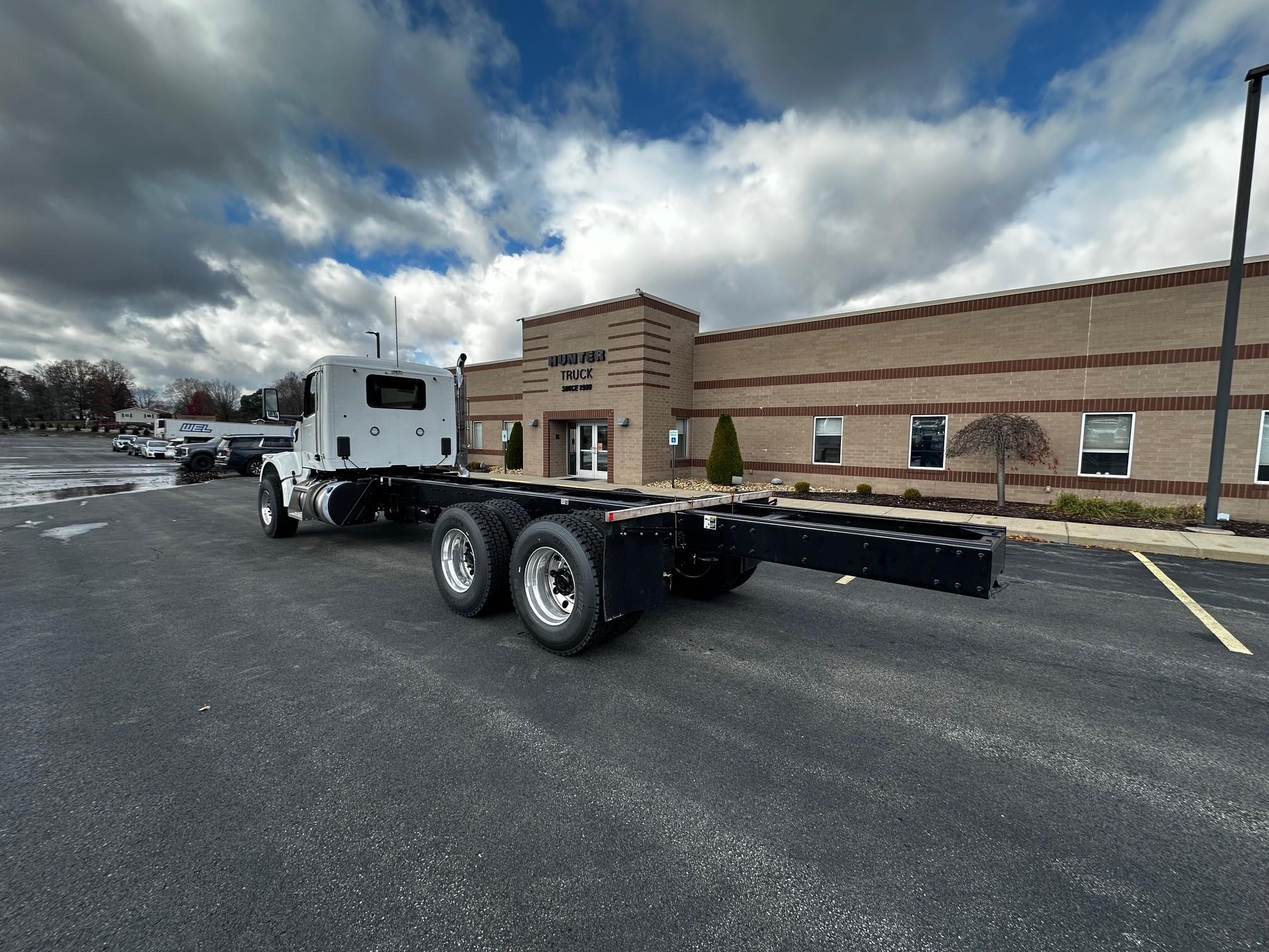 2026 Peterbilt 567 in BUTLER, PA — photo 11