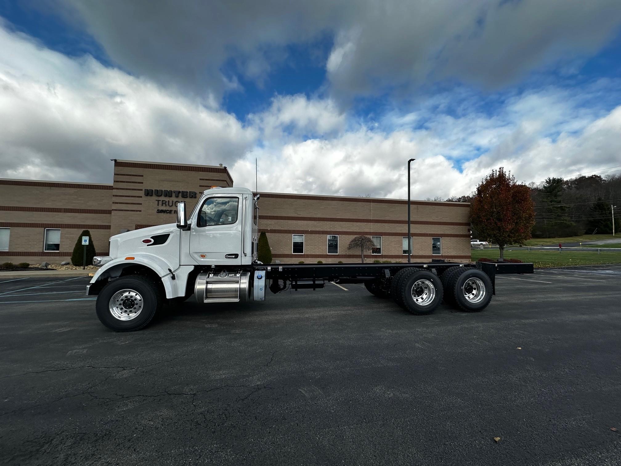 2026 Peterbilt 567 in BUTLER, PA — photo 12