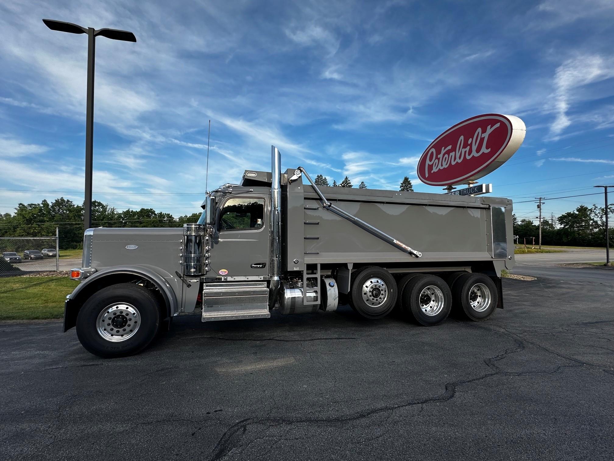 2027 Peterbilt 589 in BUTLER, PA — photo 13