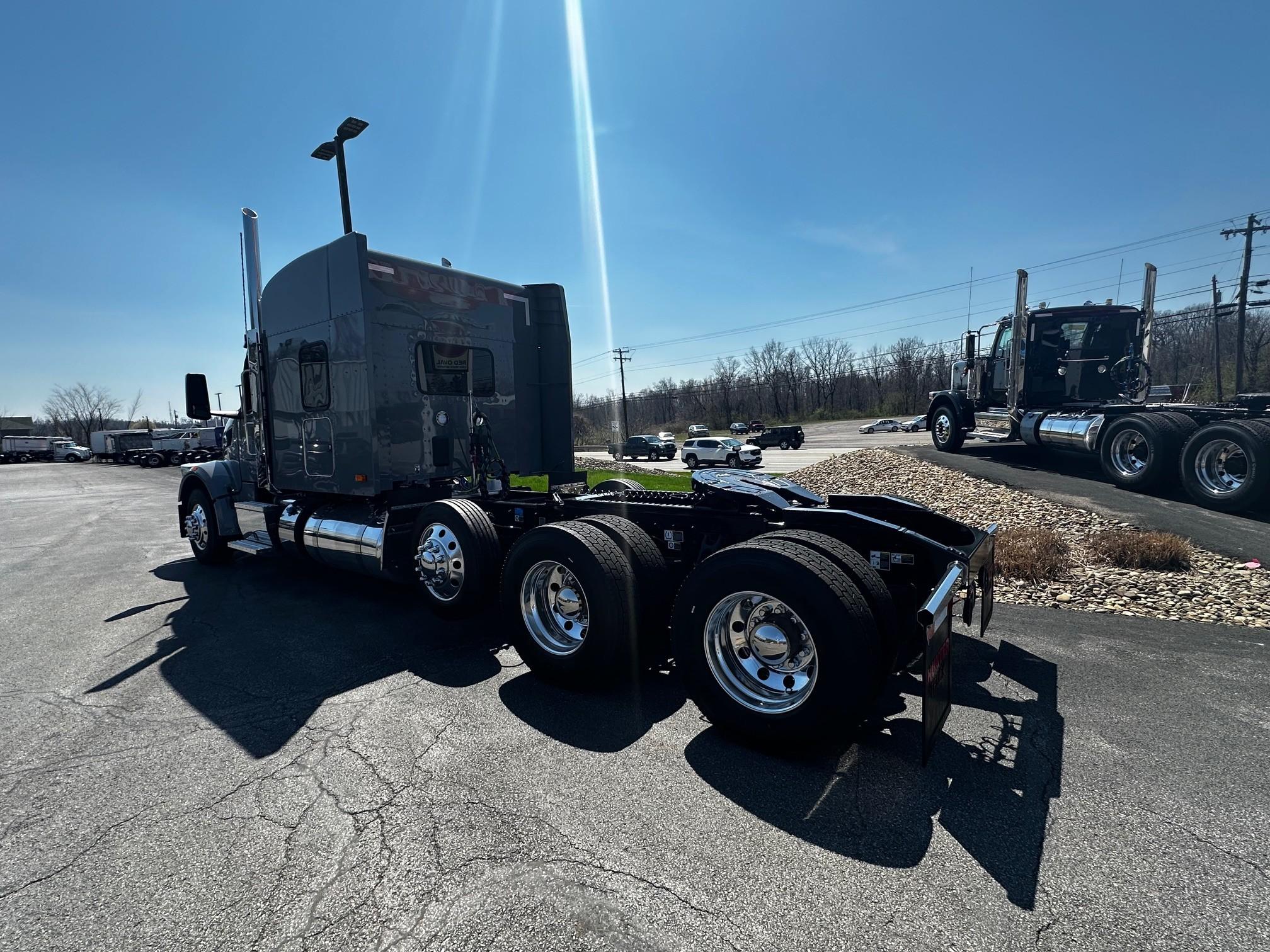 2027 Peterbilt 567 in BUTLER, PA — photo 15