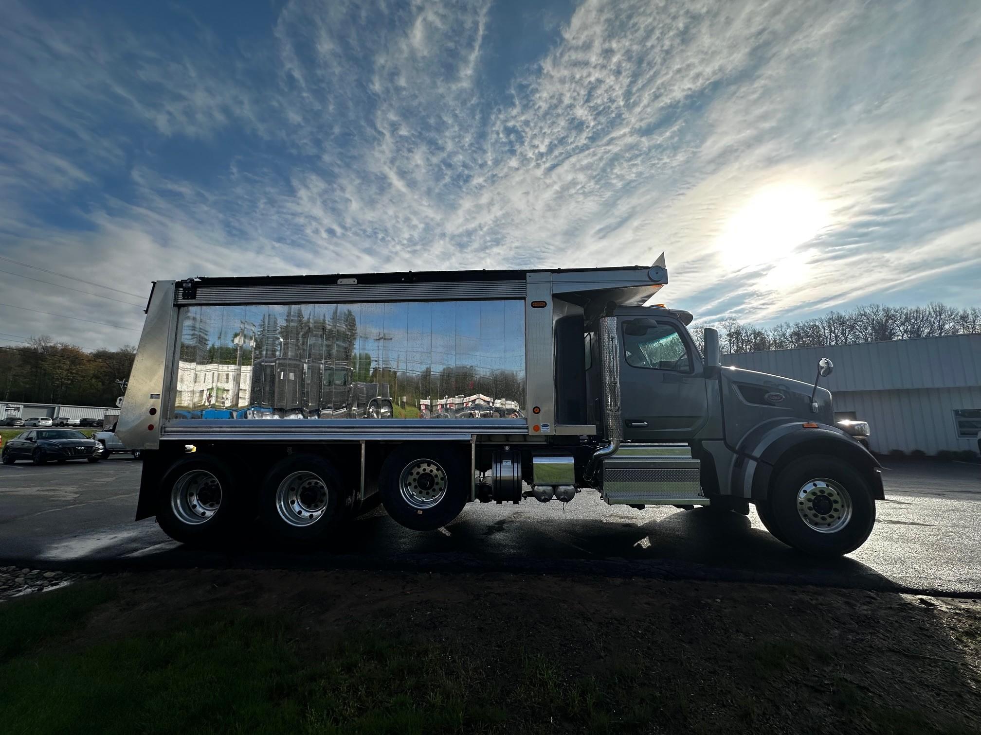 2027 Peterbilt 567 in BUTLER, PA — photo 9