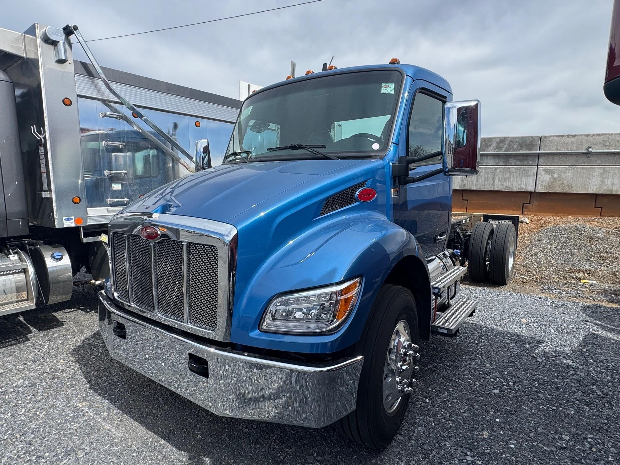 2027 Peterbilt 537