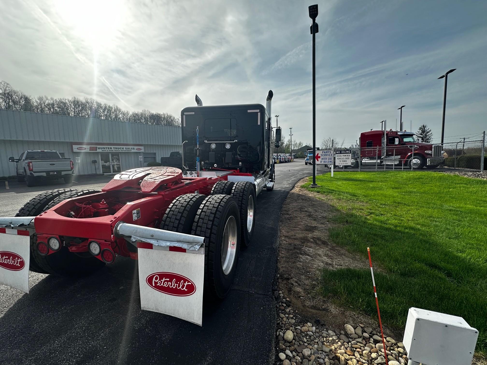 2027 Peterbilt 589 in BUTLER, PA — photo 13
