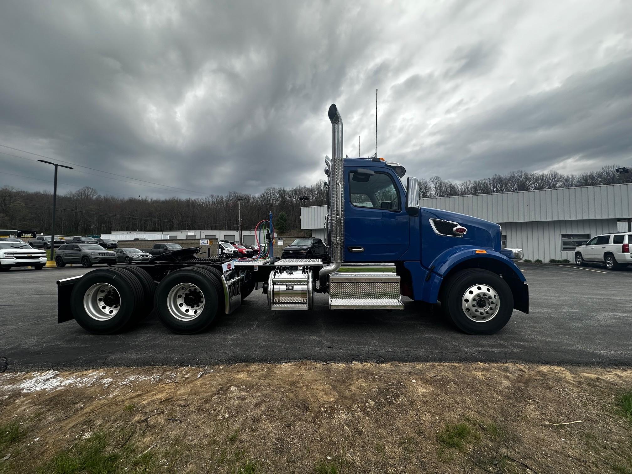 2027 Peterbilt 567 in BUTLER, PA — photo 9