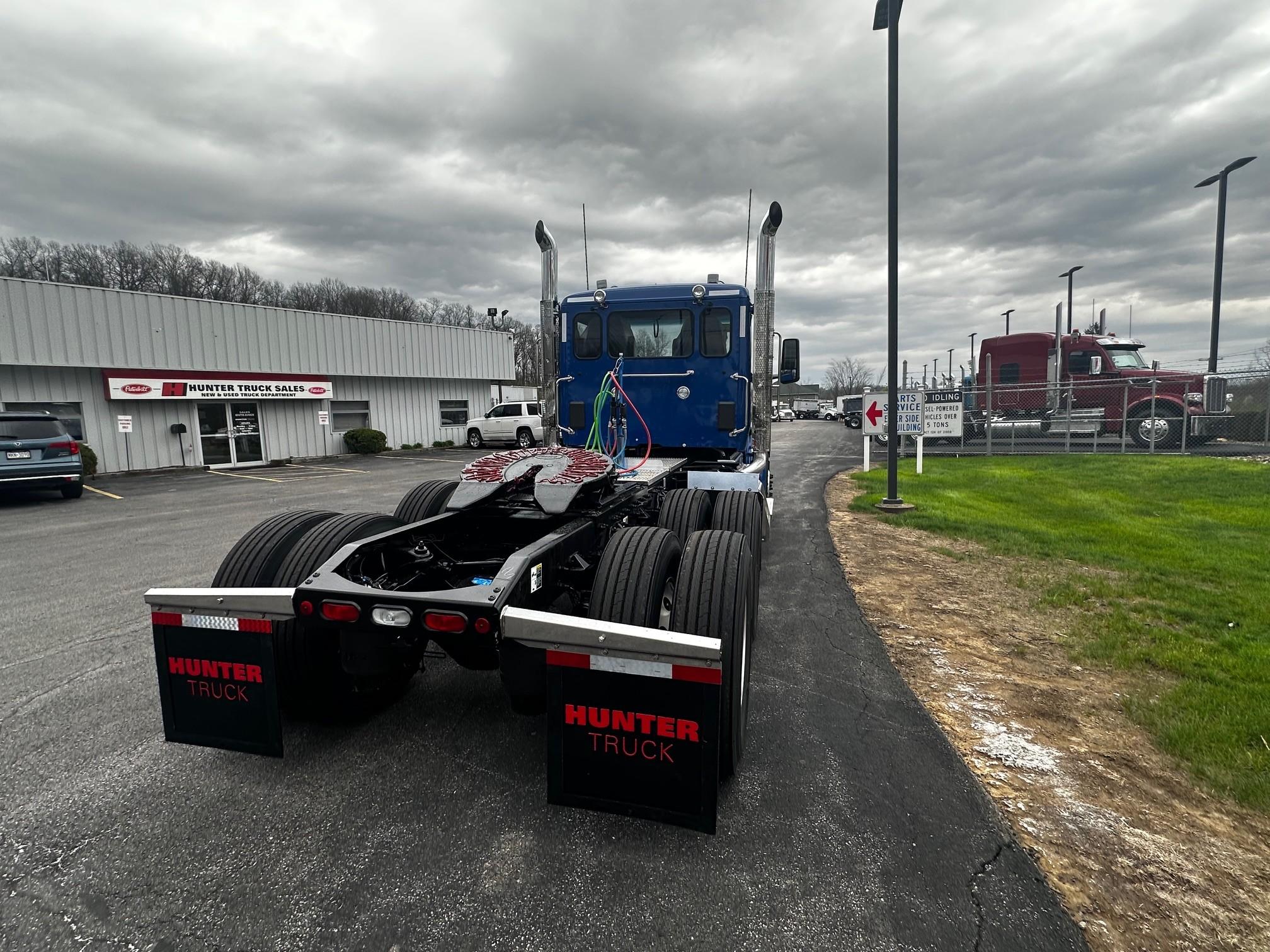 2027 Peterbilt 567 in BUTLER, PA — photo 10