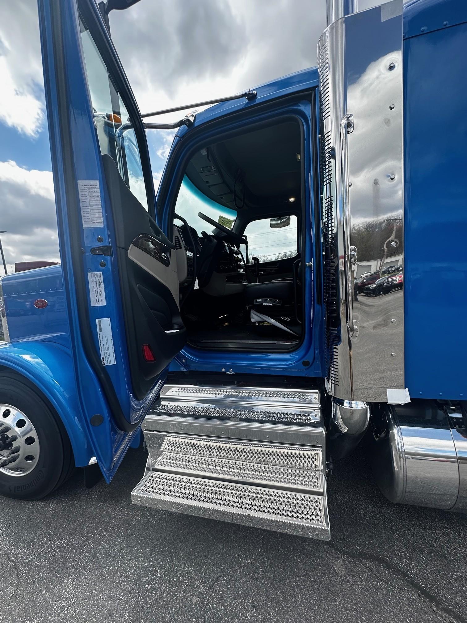 2027 Peterbilt 589 in LANCASTER, PA — photo 8