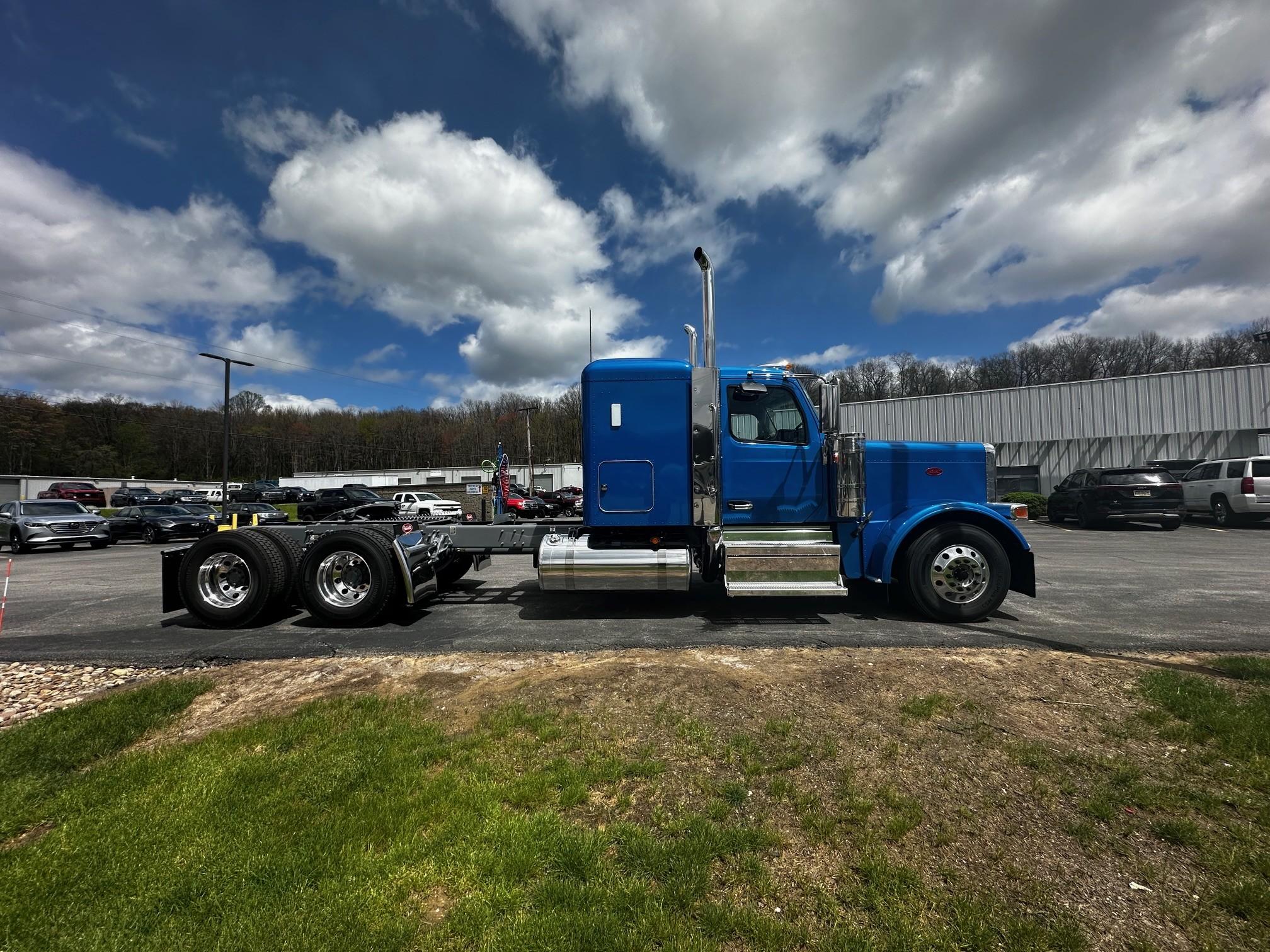 2027 Peterbilt 589 in LANCASTER, PA — photo 12