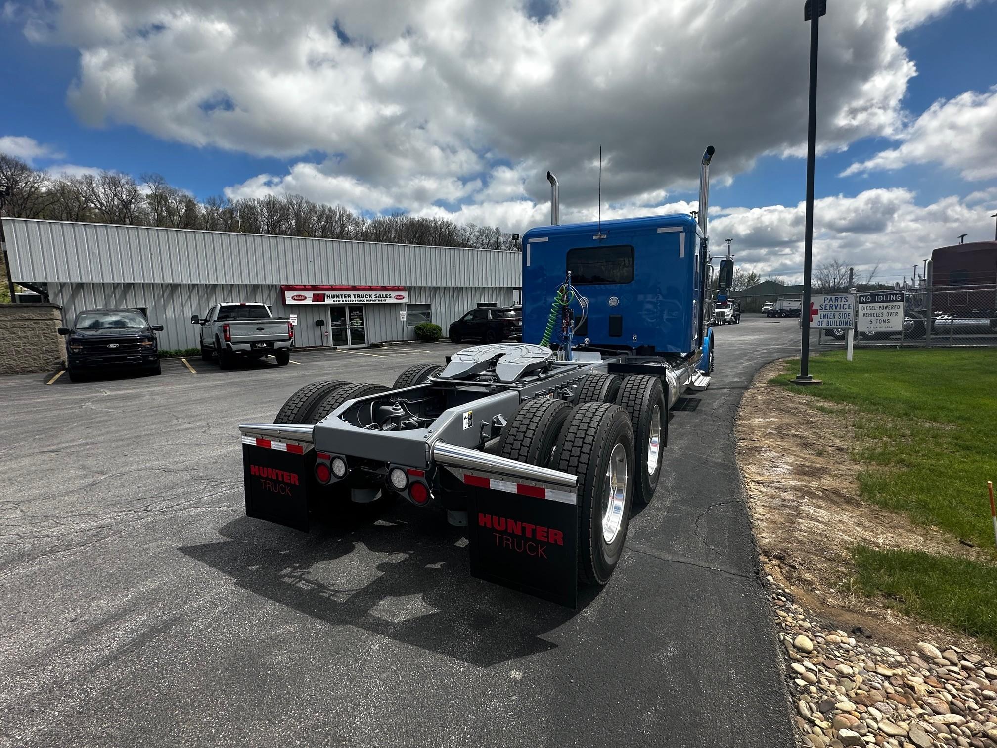 2027 Peterbilt 589 in LANCASTER, PA — photo 13