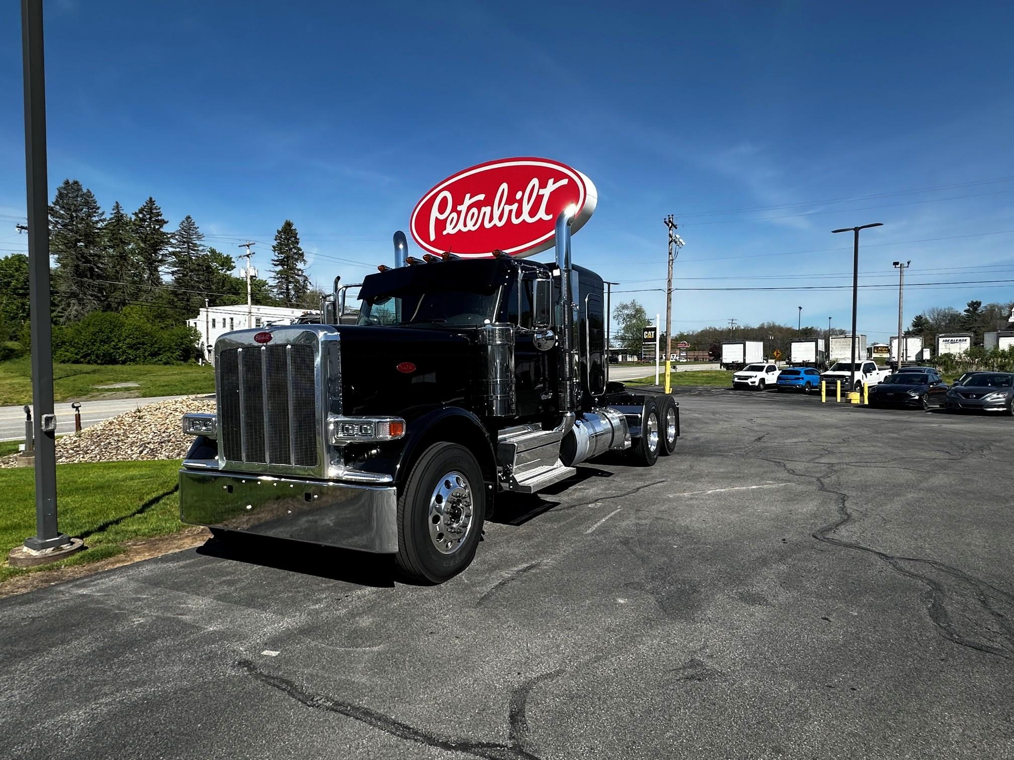 2027 Peterbilt 589