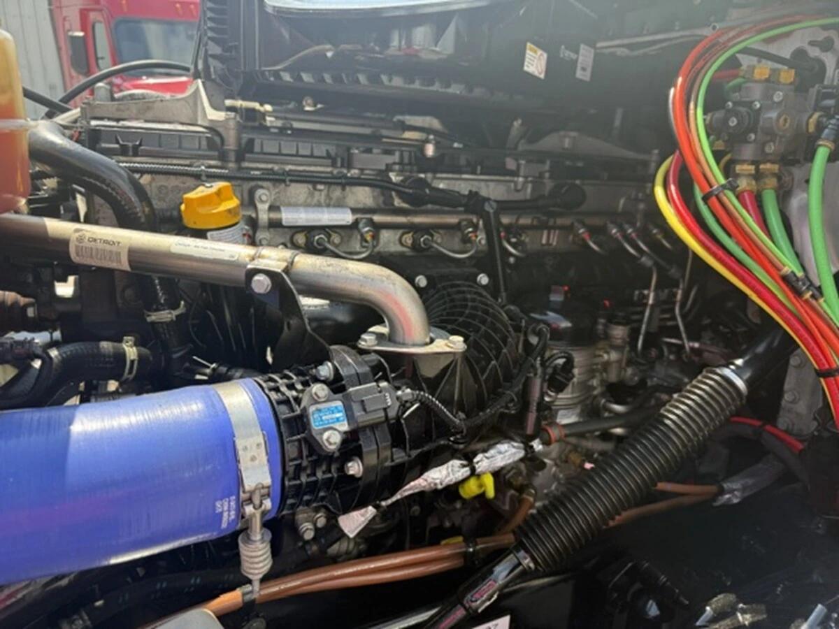 2022 Freightliner Cascadia — photo 11
