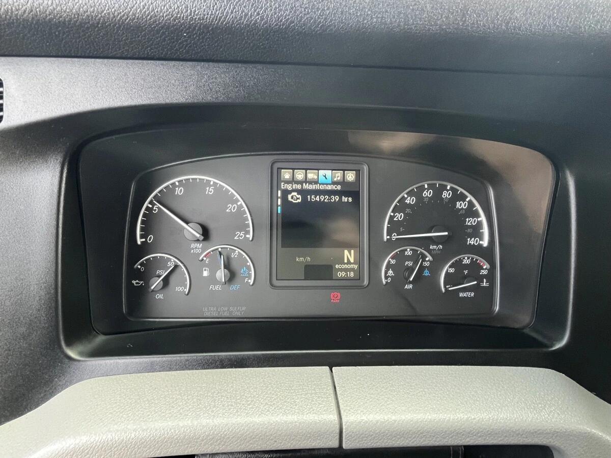 2019 Freightliner Cascadia — photo 31