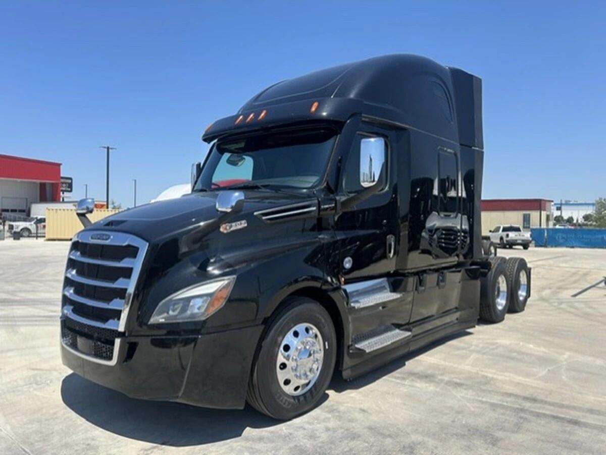 2022 Freightliner Cascadia