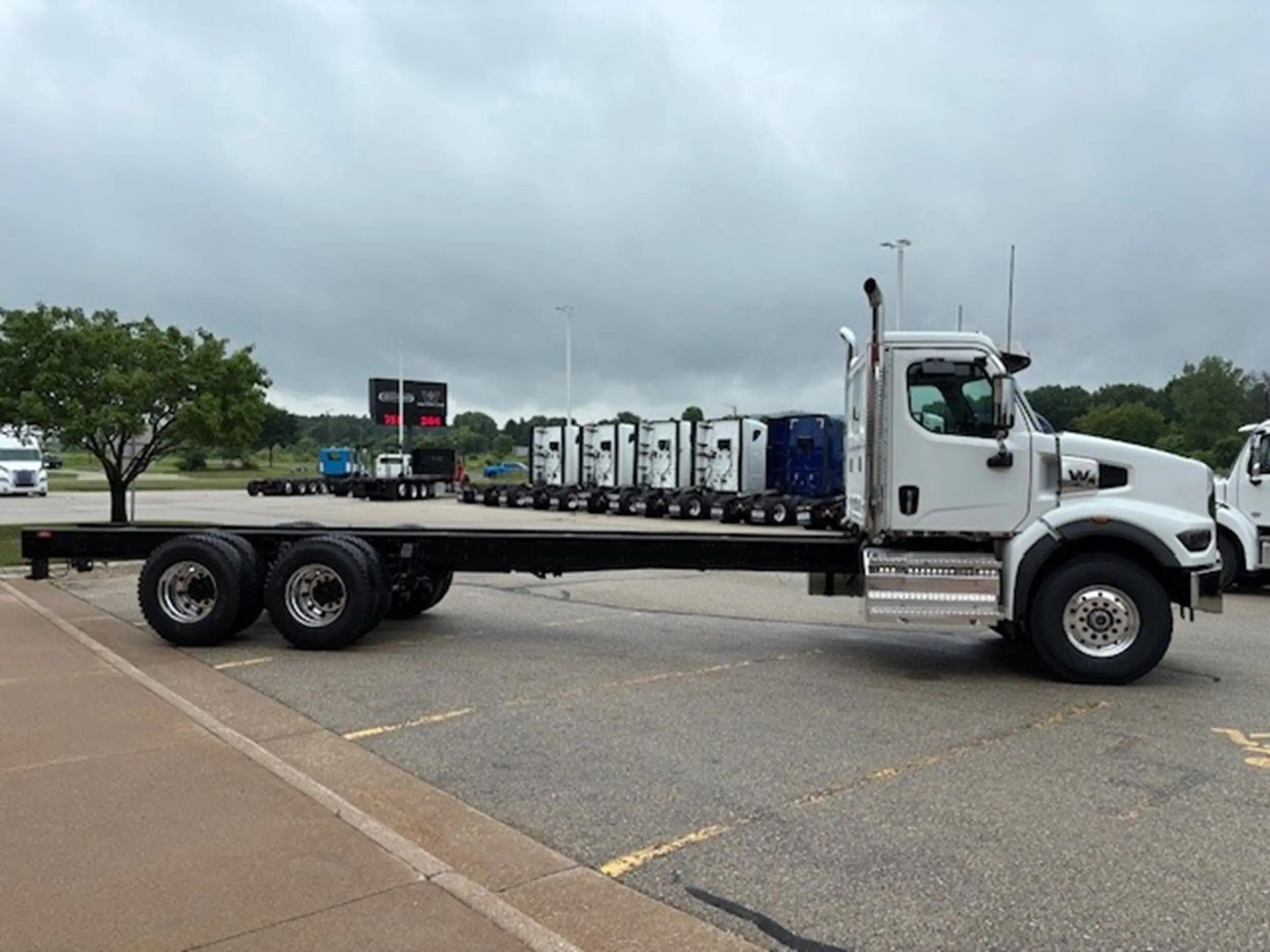 2026 Western Star 49X in La Crosse, WI — photo 4