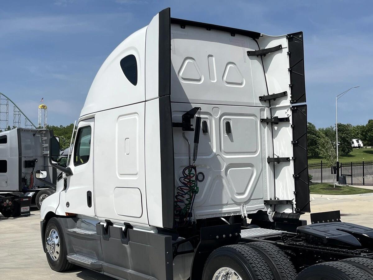 2024 Freightliner Cascadia in Chattanooga, TN — photo 33
