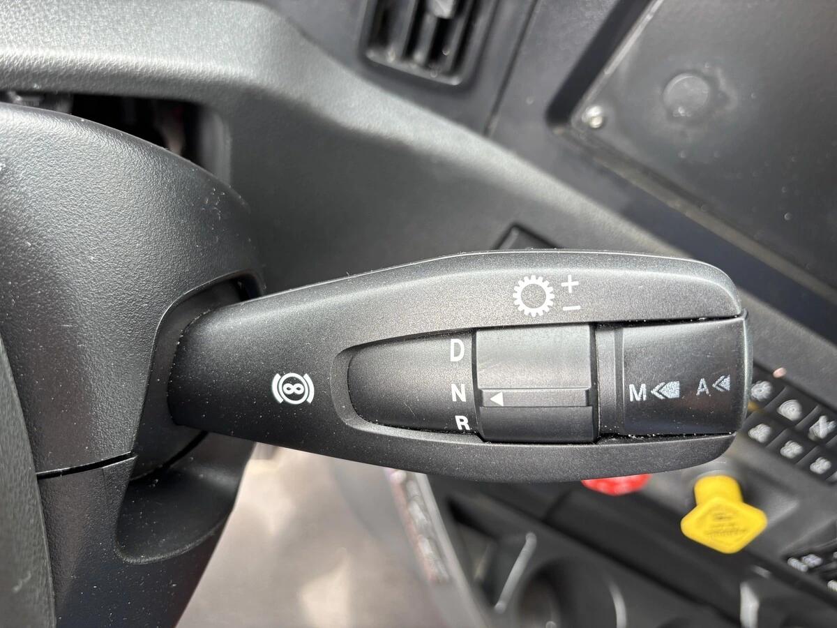 2025 Freightliner Cascadia — photo 25