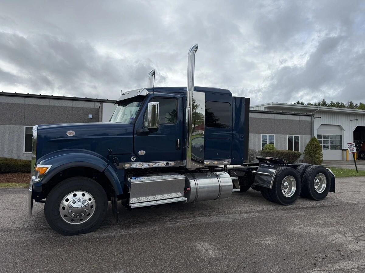 2025 International HX in Burlington, VT — photo 3