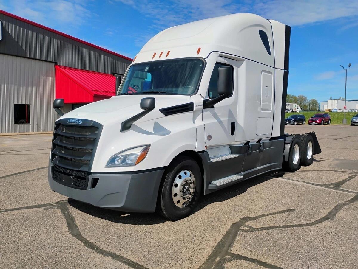 2023 Freightliner Cascadia