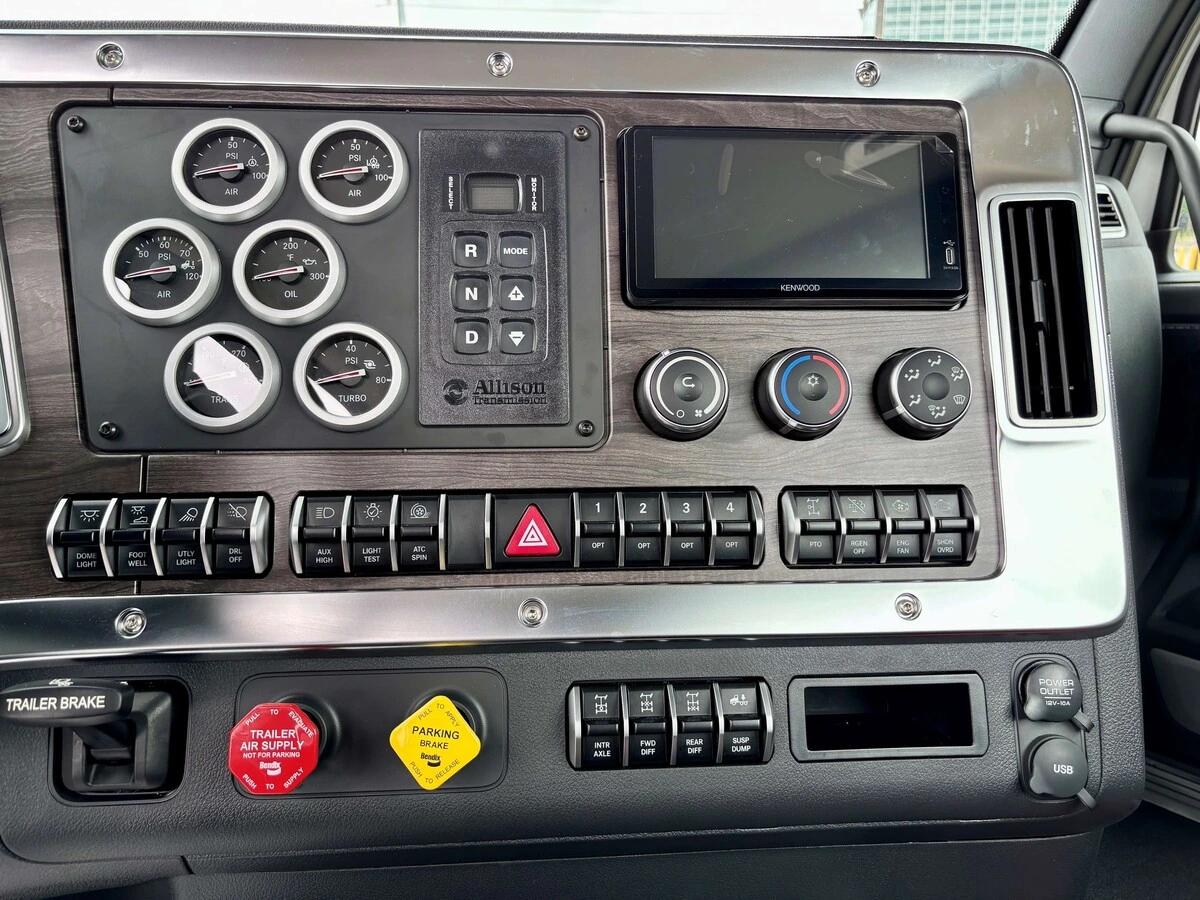 2027 Western Star 49X — photo 13