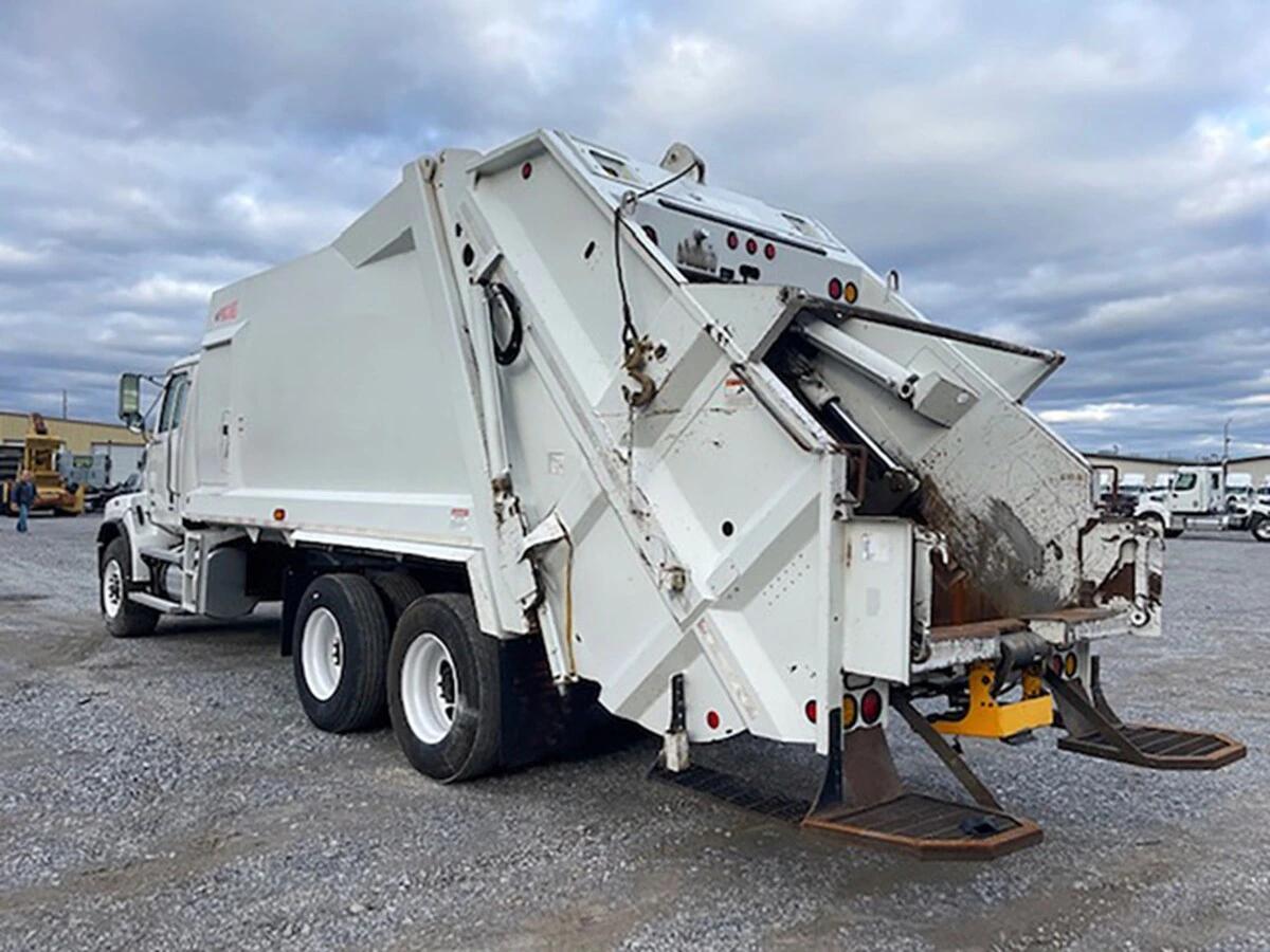 2020 Western Star 4700 in Warminster, PA — photo 17