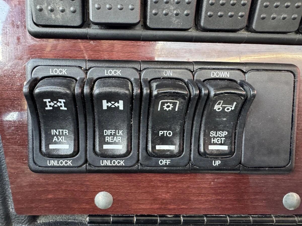 2019 Western Star 4900 — photo 26