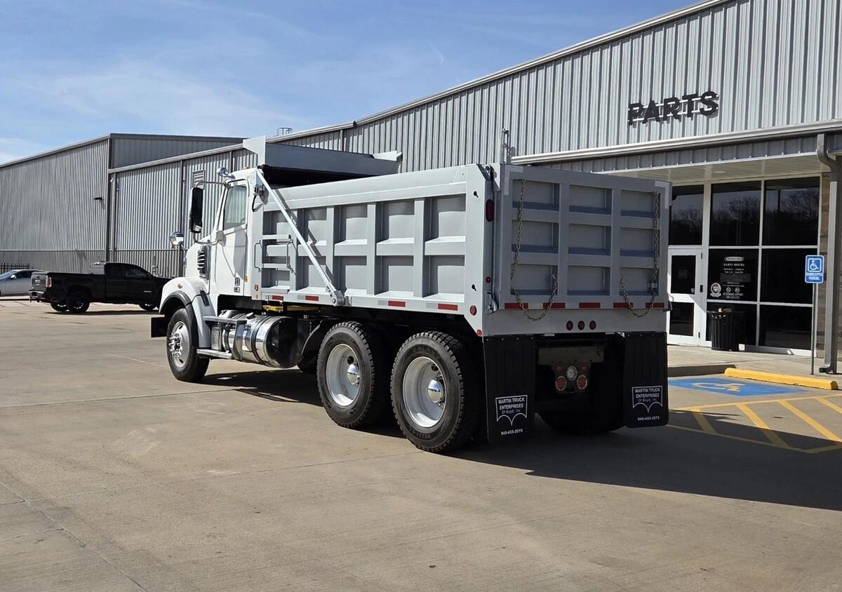 2021 Freightliner 122SD in Fort Worth, TX — photo 7