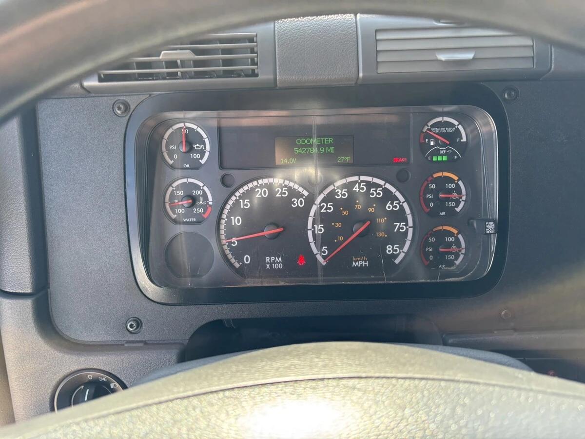 2018 Freightliner Cascadia — photo 19