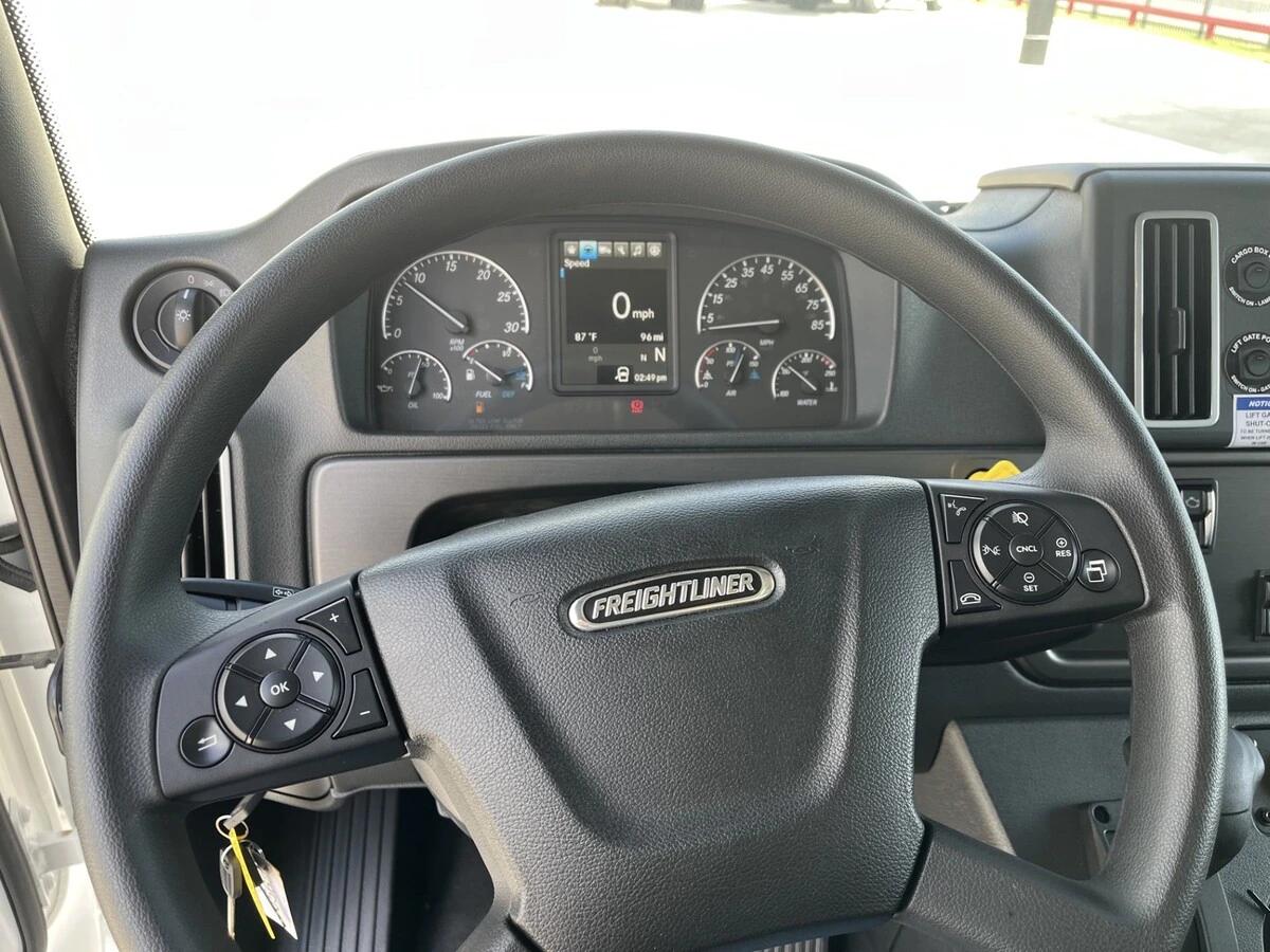 2027 Freightliner M2 106 — photo 12