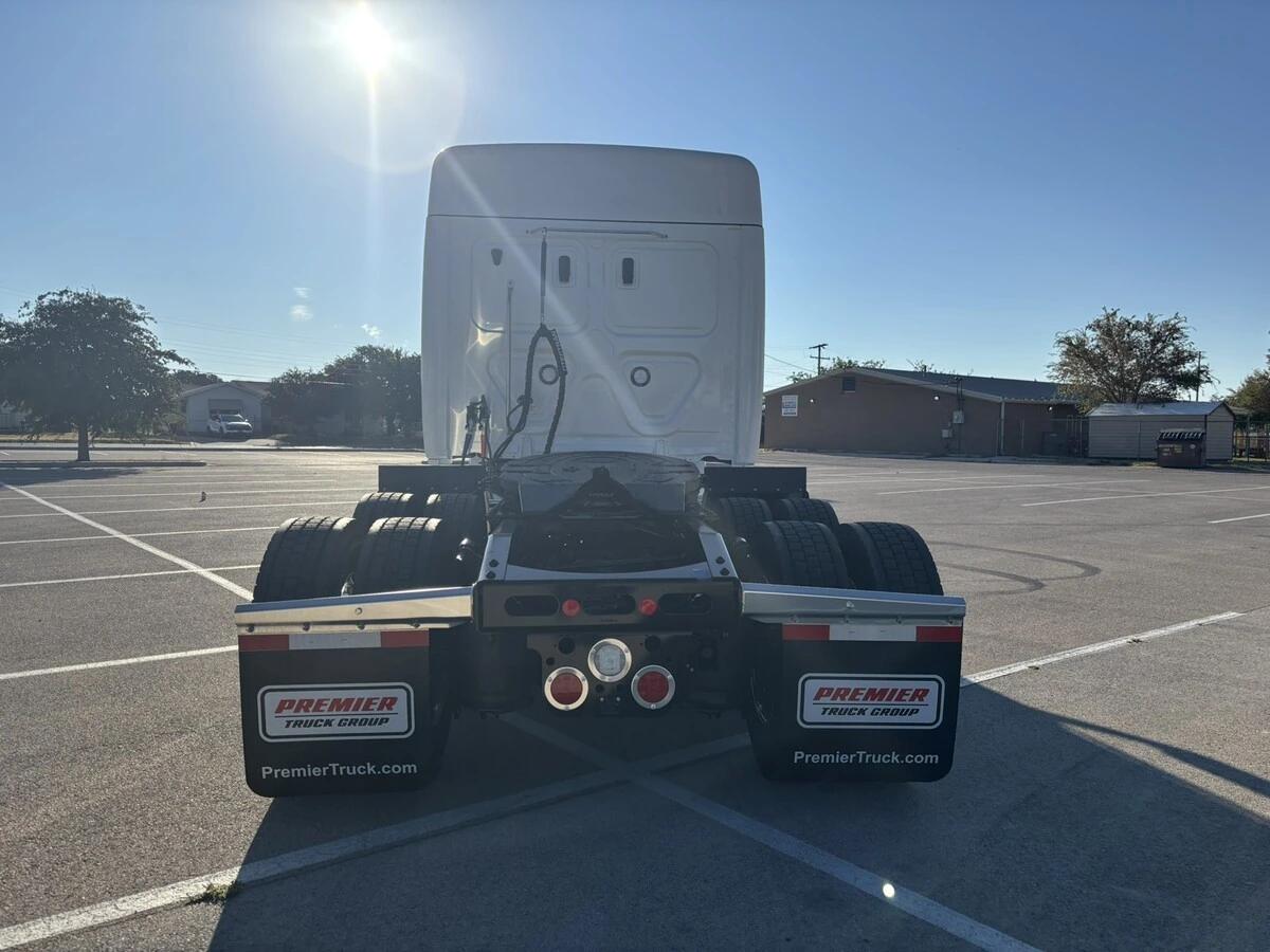 2026 Freightliner Cascadia in Amarillo, TX — photo 4