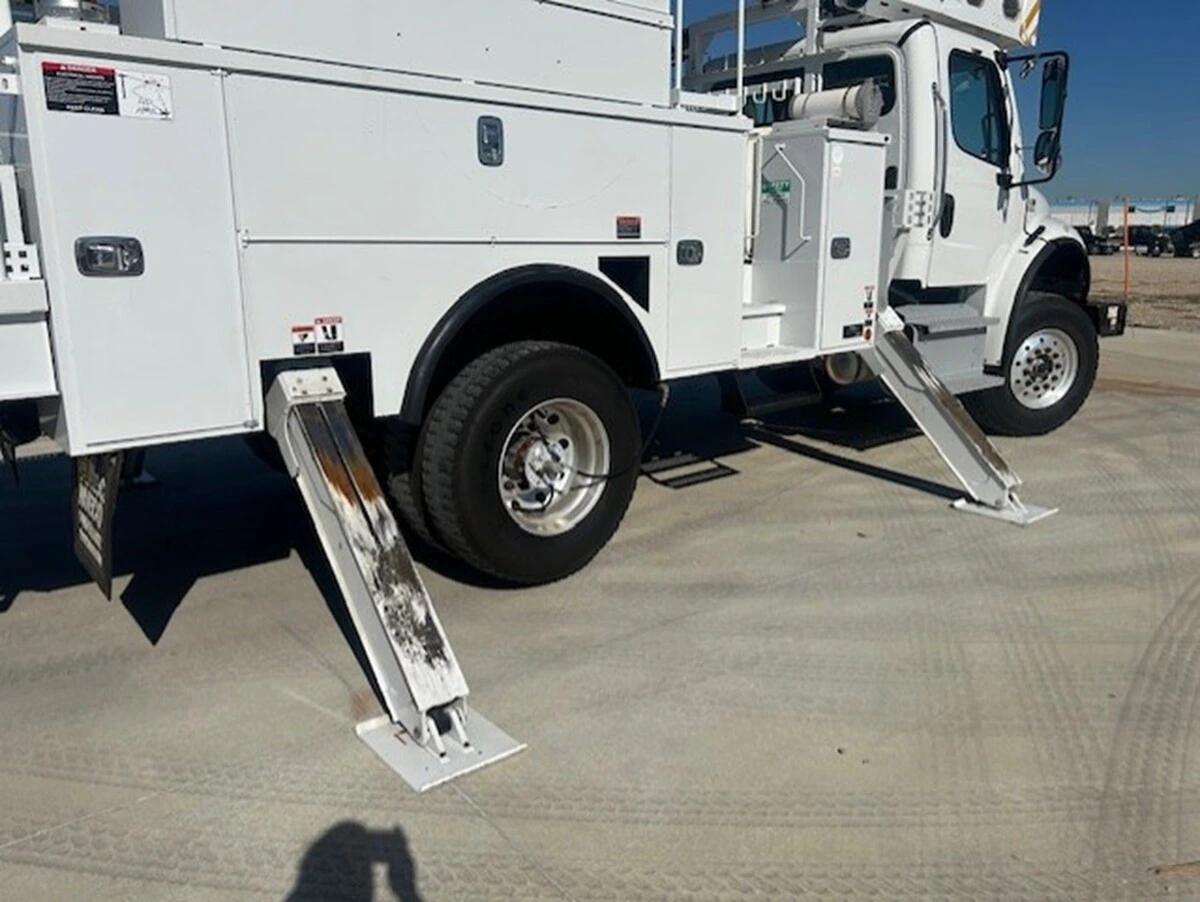 2020 Freightliner M2 106 in Fort Worth, TX — photo 32