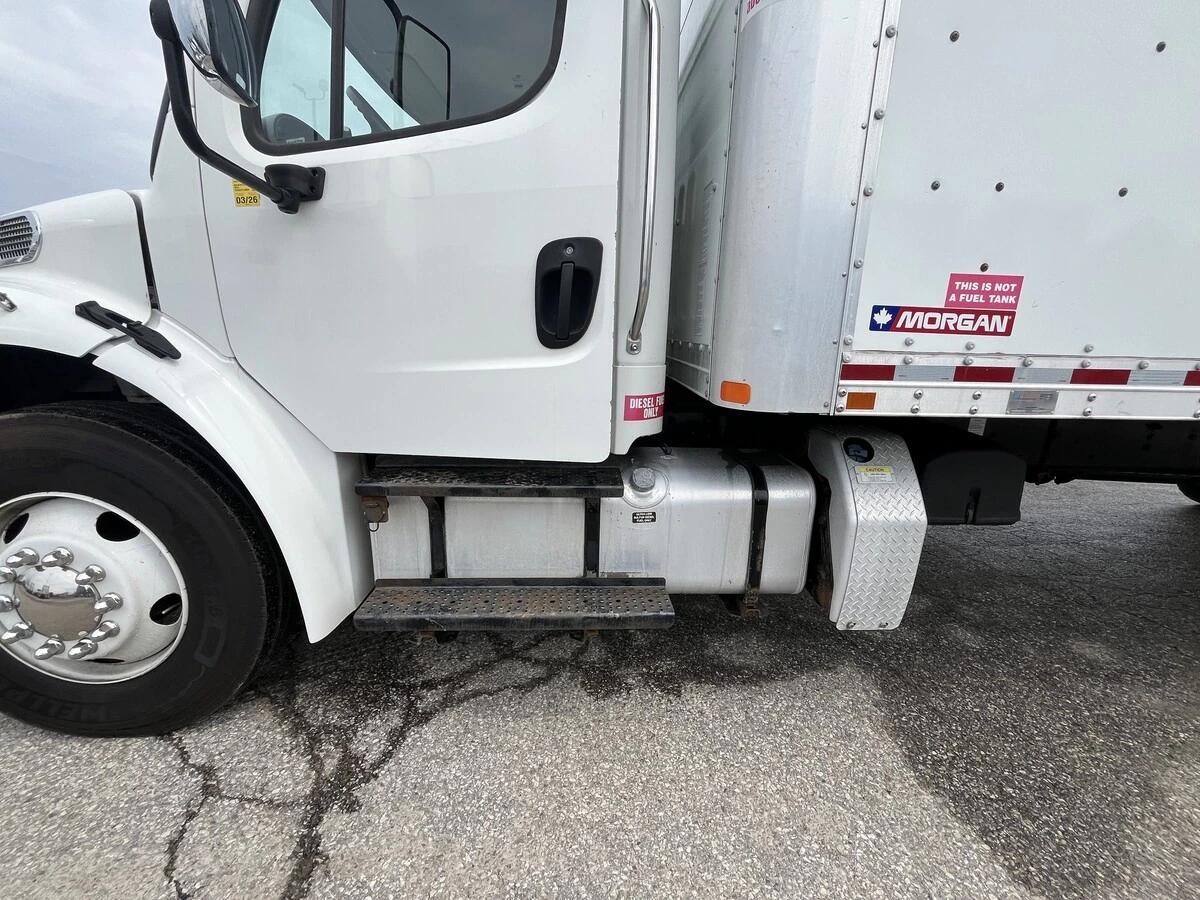 2019 Freightliner M2 106 in London, ON — photo 16