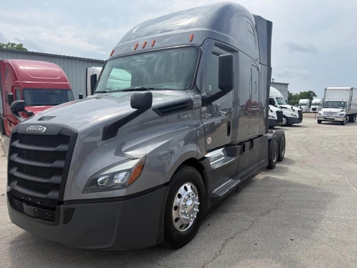 2022 Freightliner Cascadia
