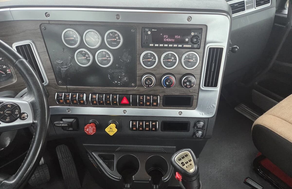 2022 Western Star 49X — photo 10