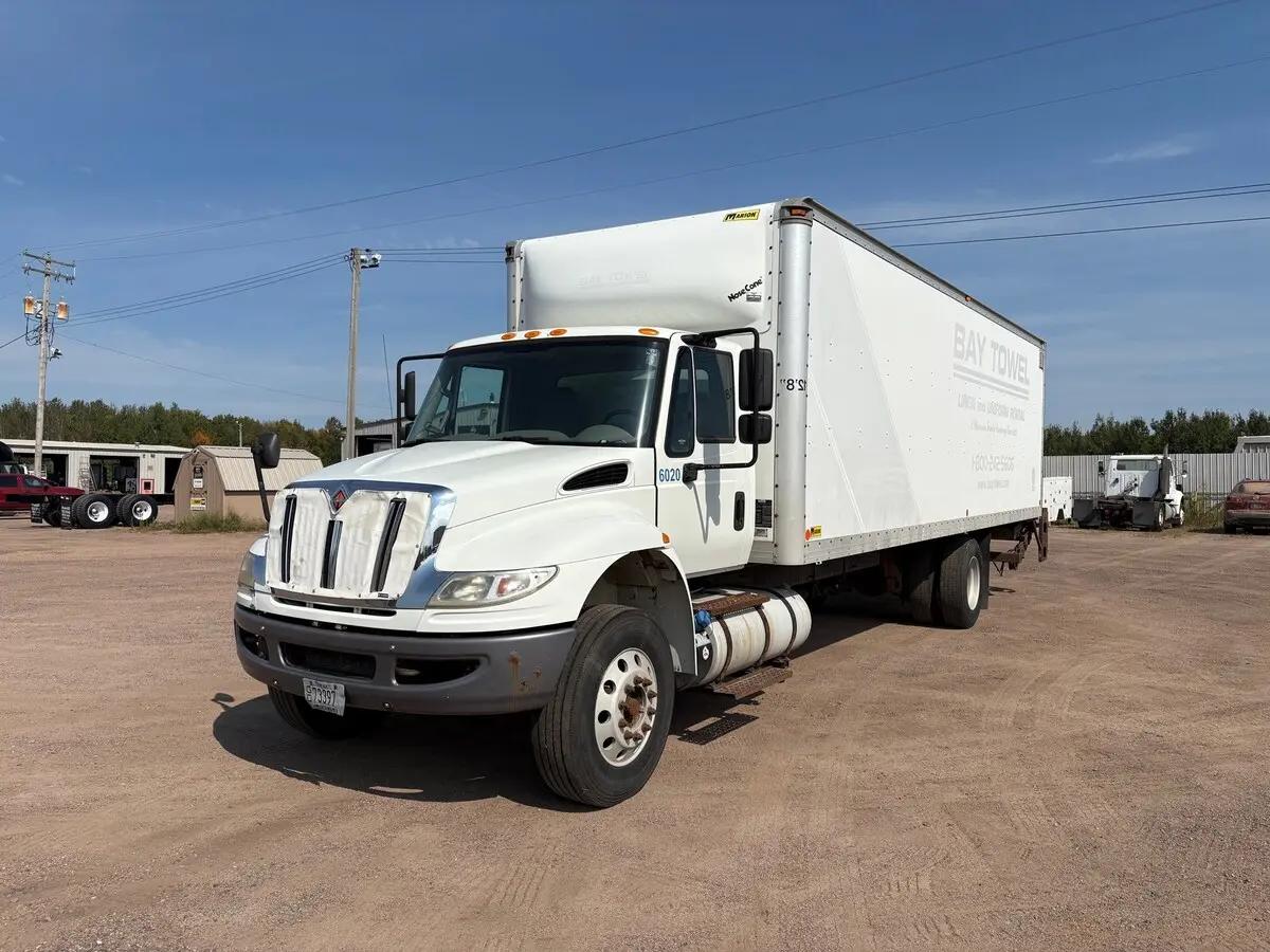 2017 International 4300 in Marshfield, WI — photo 2