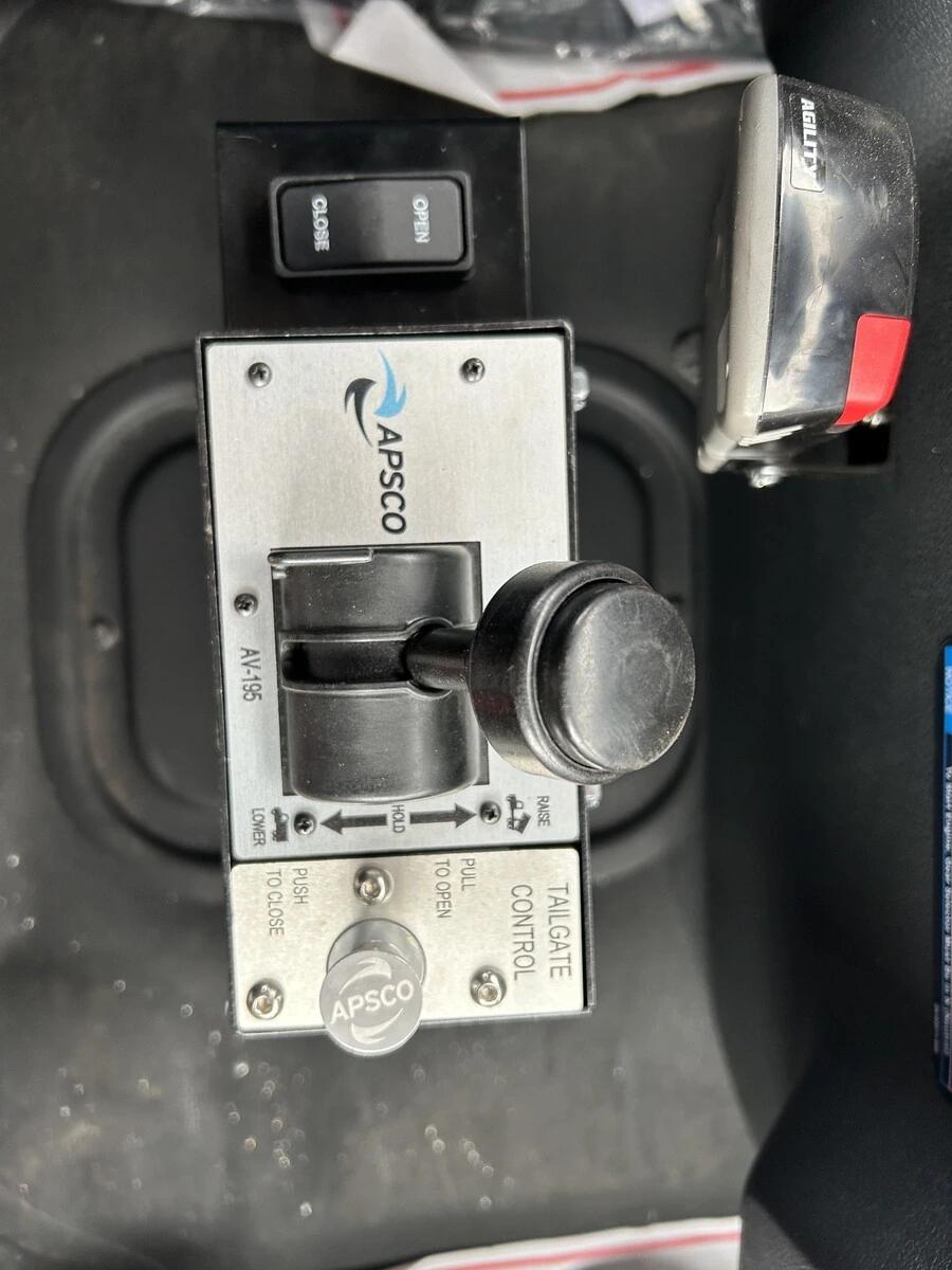 2026 Freightliner M2 106 — photo 13