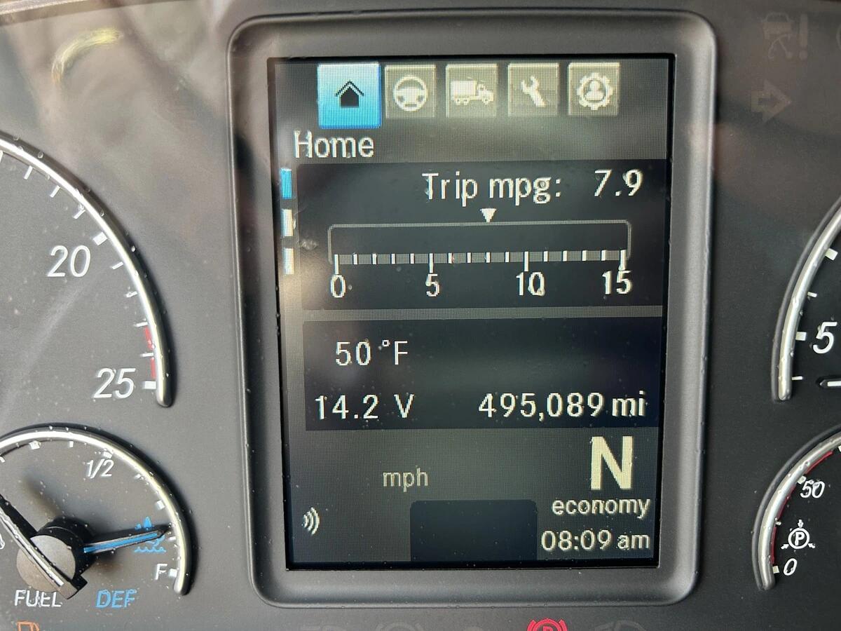 2023 Freightliner Cascadia — photo 21