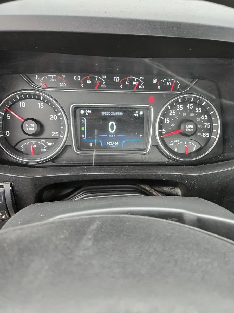 2019 International LT in Louisville, KY — photo 6