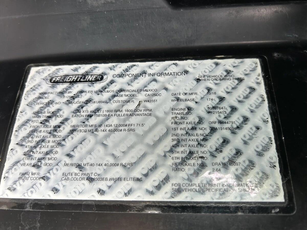 2019 Freightliner Cascadia — photo 4