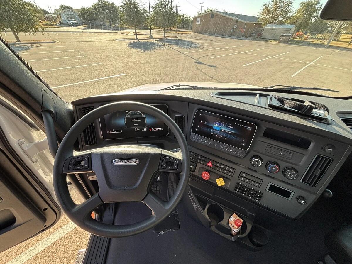 2026 Freightliner Cascadia in Amarillo, TX — photo 44