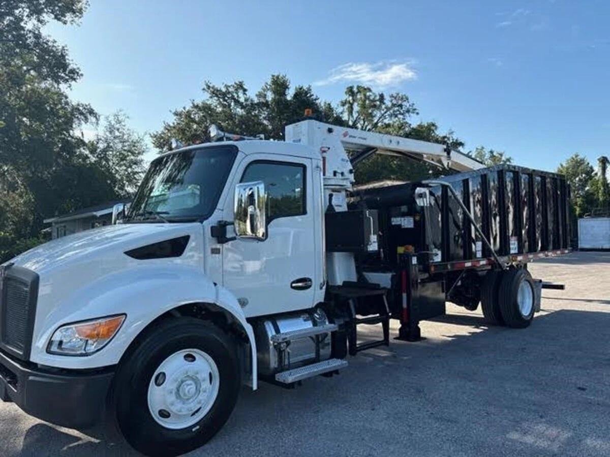 2024 Kenworth T380