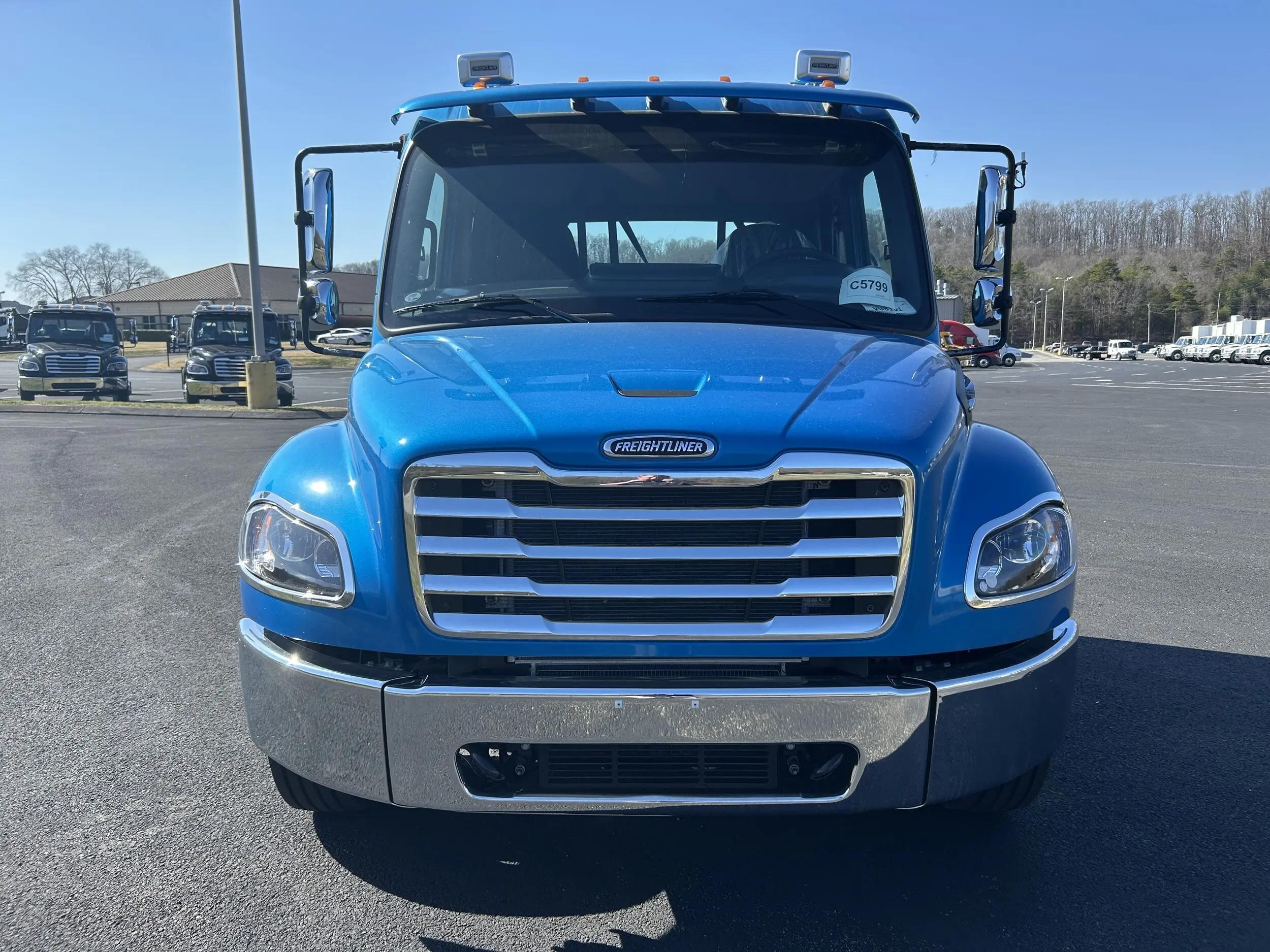 2025 Freightliner M2 106 in Knoxville, TN — photo 7