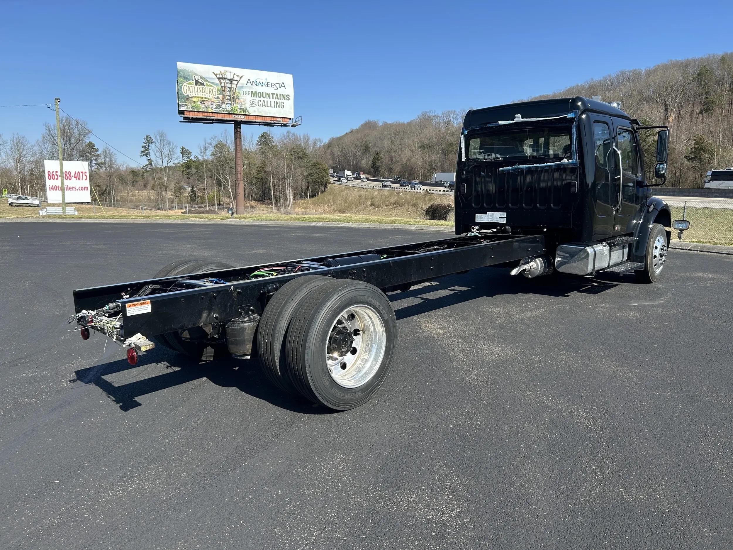 2025 Freightliner M2 106 in Knoxville, TN — photo 4