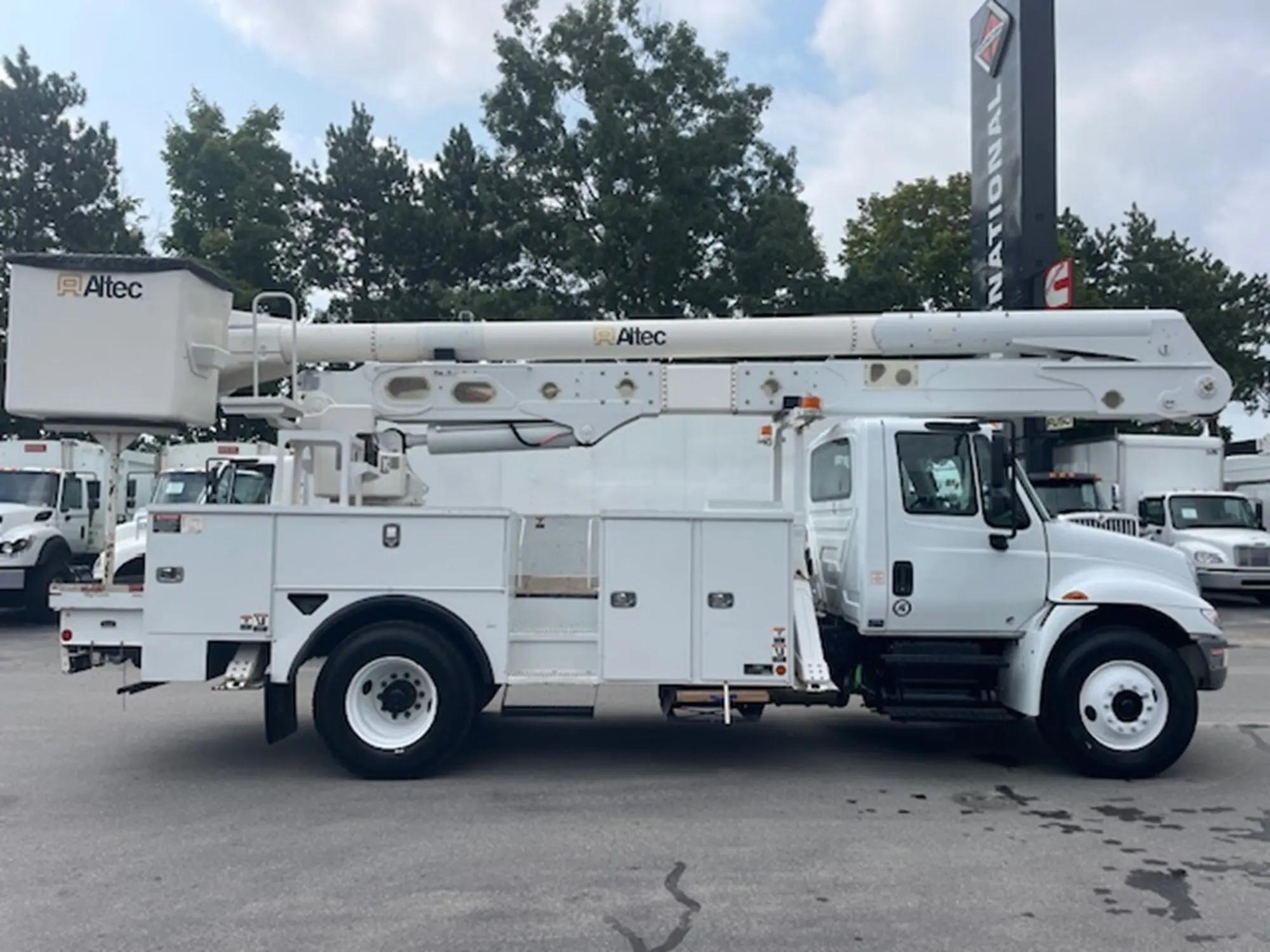 2019 International 4300 in Barrington, NH — photo 7