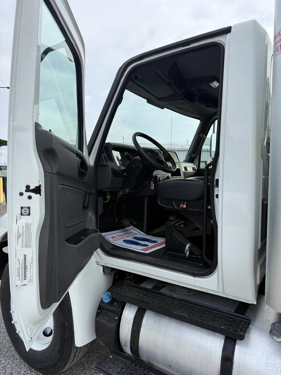 2019 International MV in Austin, IN — photo 11