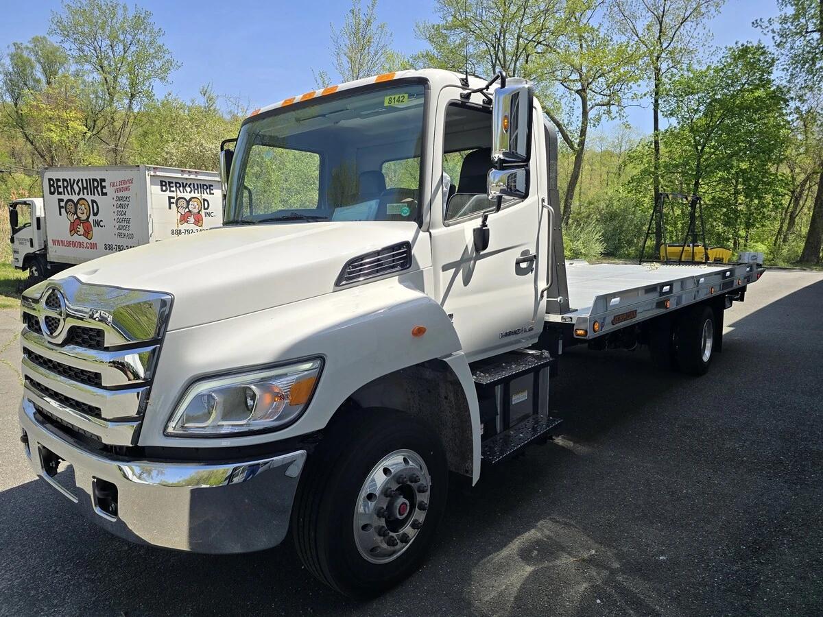 2025 Hino L6