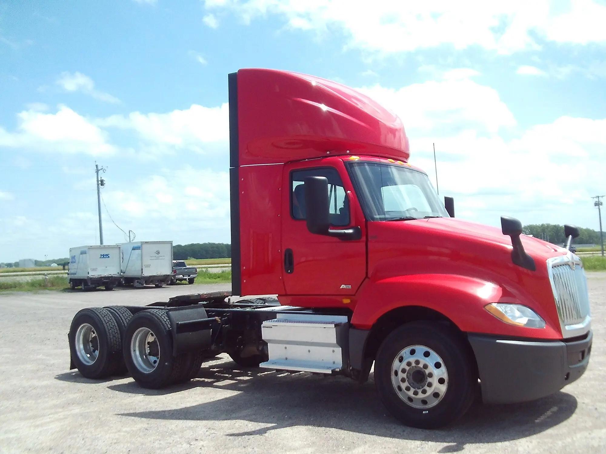 2020 International LT in Abbotsford, WI — photo 3