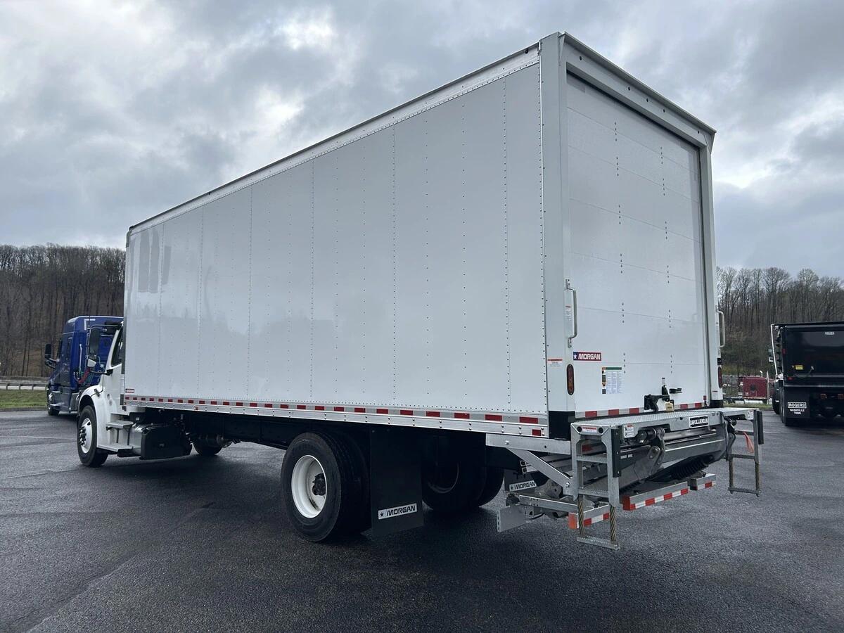 2026 Freightliner M2 106 — photo 3