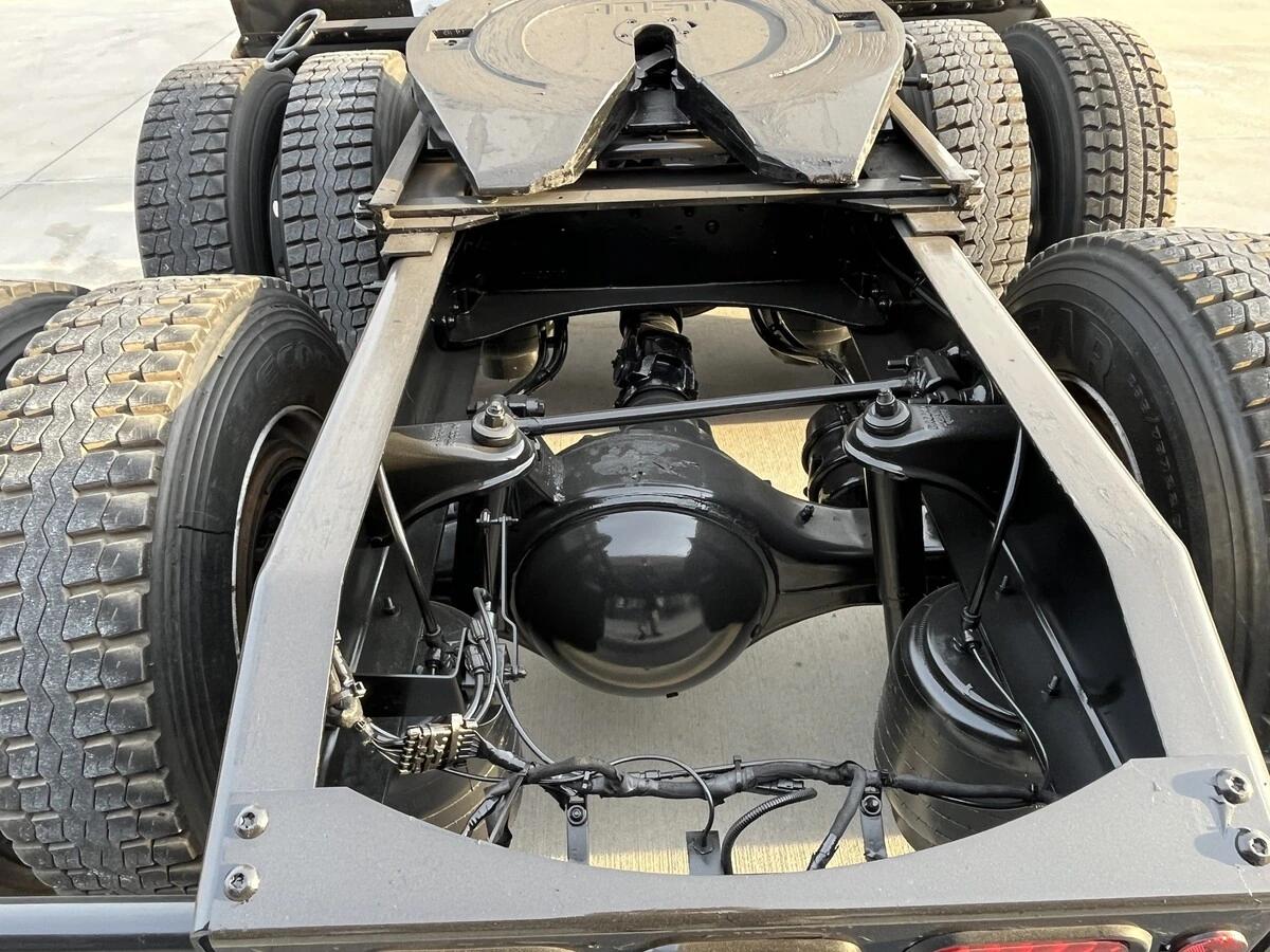 2023 Peterbilt 579 — photo 6