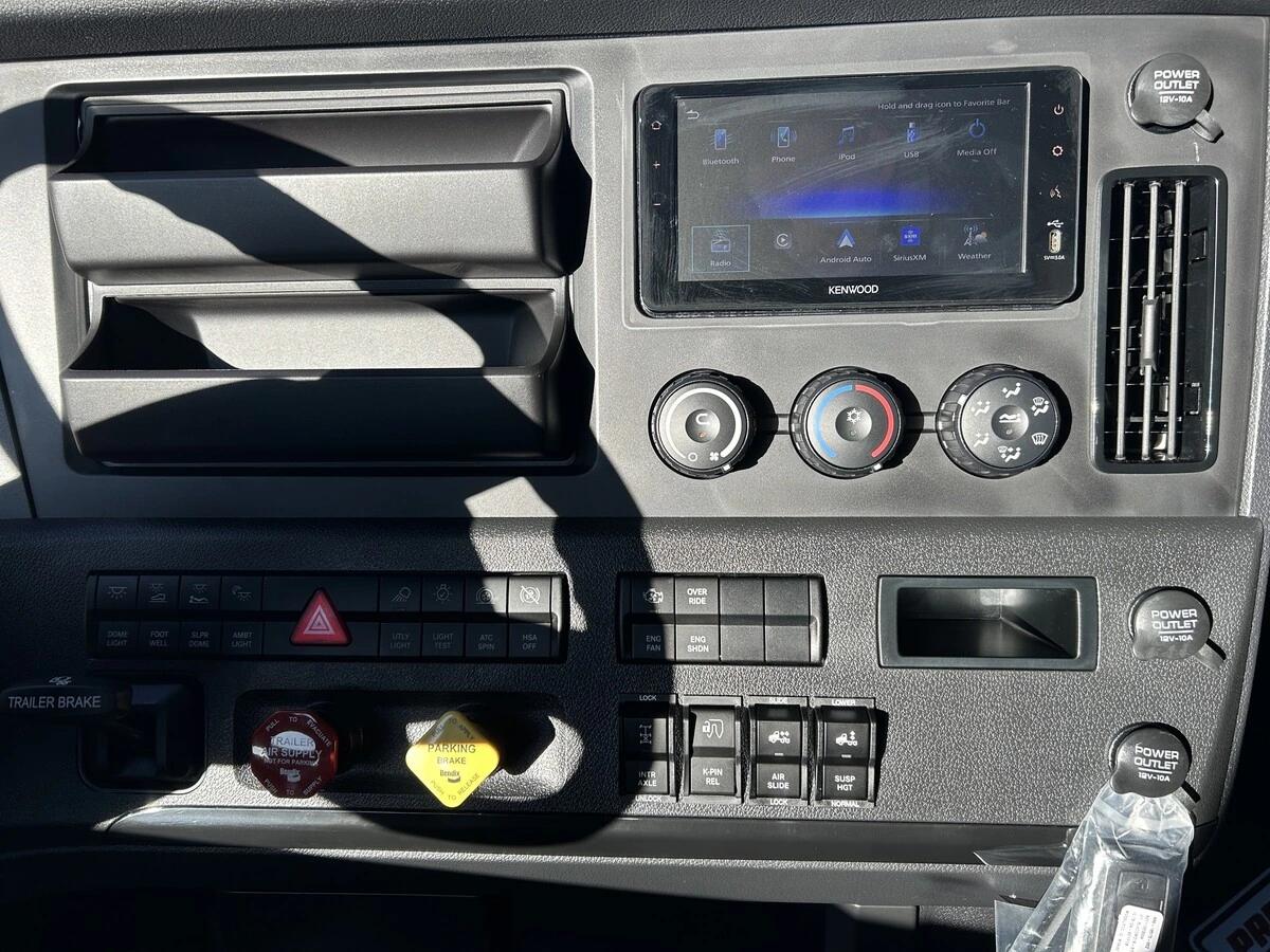 2026 Freightliner Cascadia in Eau Claire, WI — photo 12
