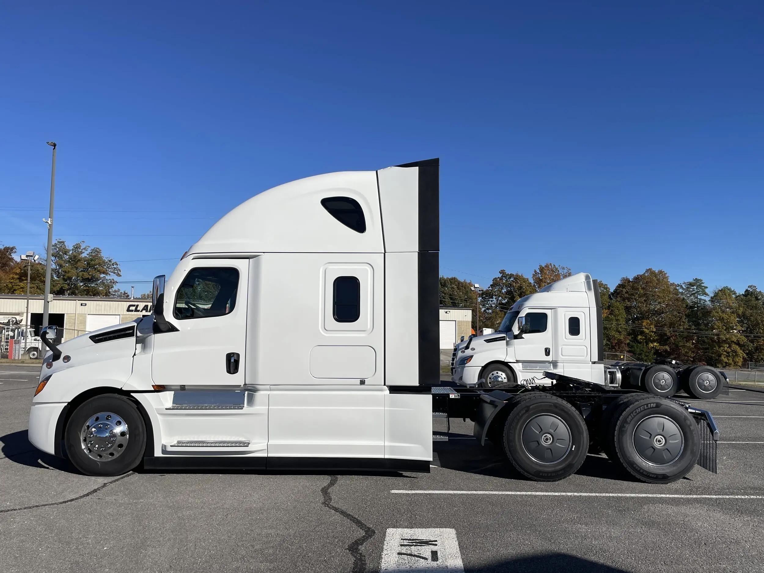2026 Freightliner Cascadia in Chattanooga, TN — photo 14