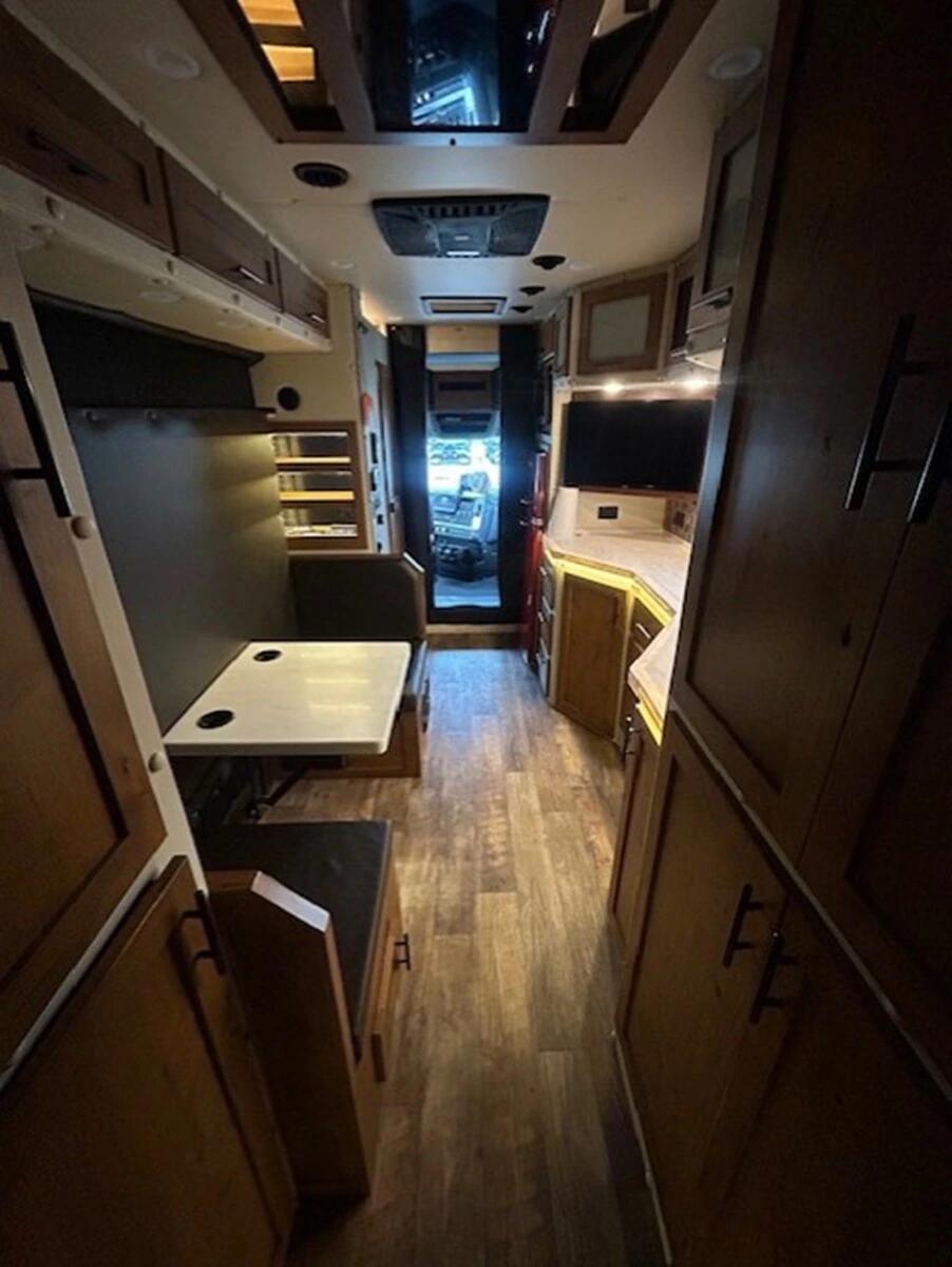 2025 Western Star 49X — photo 28